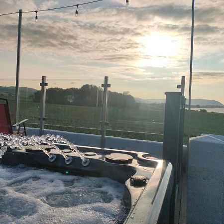 Blue Anchor House - Seaview, Hot Tub Apartments Exteriör bild