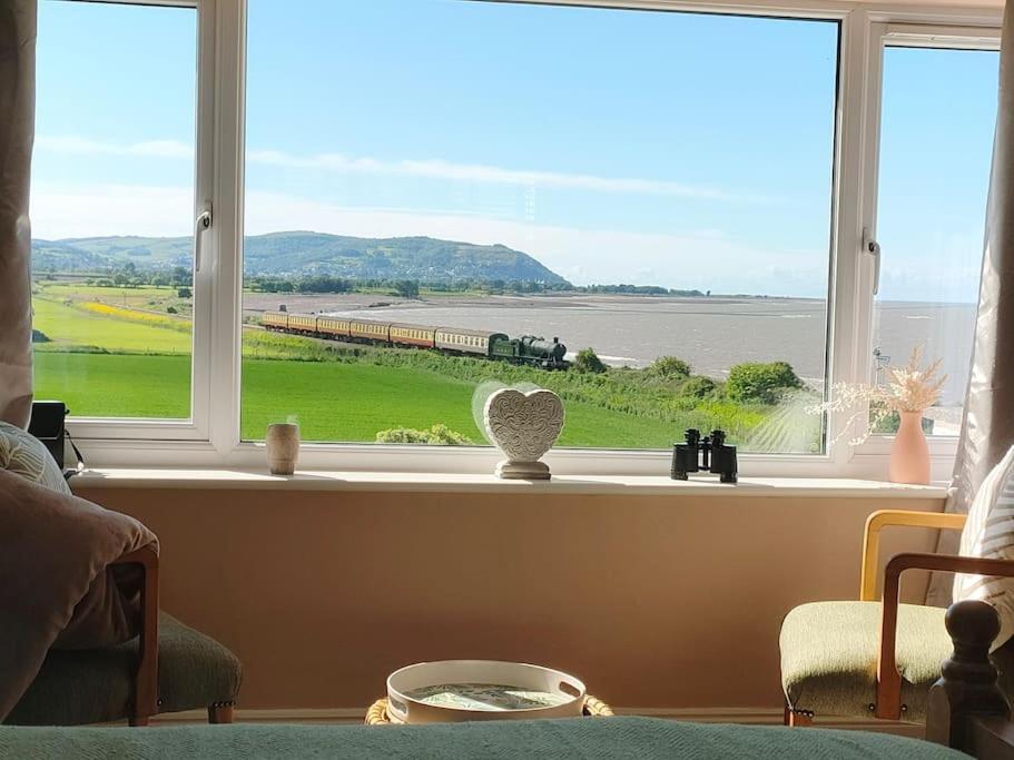 Blue Anchor House - Seaview, Hot Tub Apartments Exteriör bild