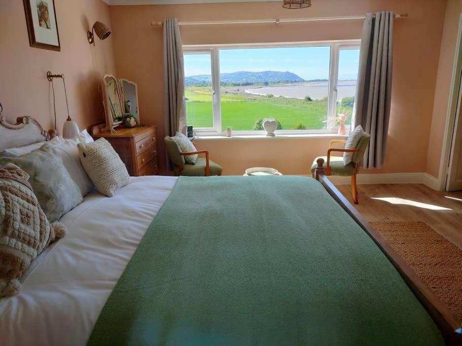 Blue Anchor House - Seaview, Hot Tub Apartments Exteriör bild