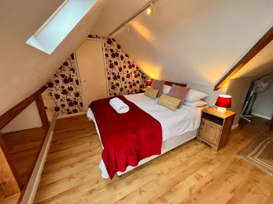 Blue Anchor House - Seaview, Hot Tub Apartments Exteriör bild