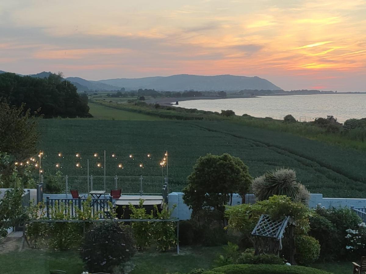 Blue Anchor House - Seaview, Hot Tub Apartments Exteriör bild